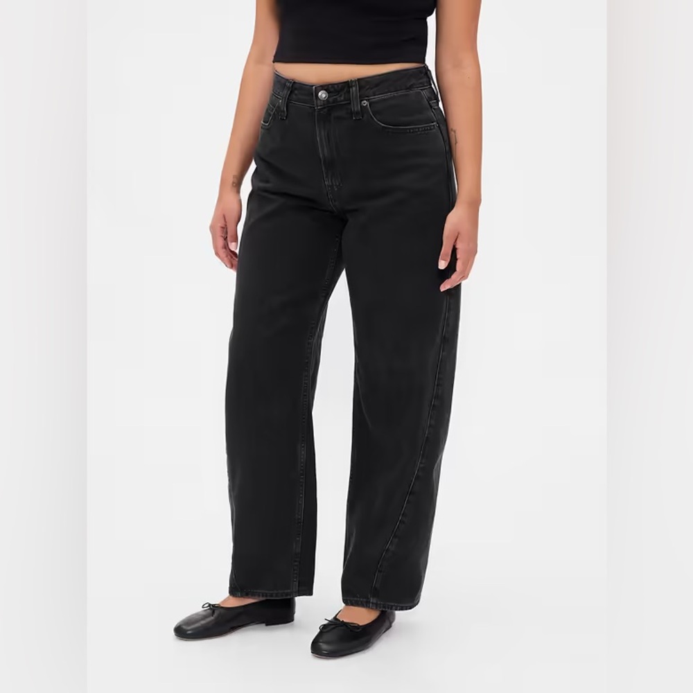 NWT! GAP Black Wash Curvy High Rise Barrel Jeans - Size 27/4 Petite 🩷 780824